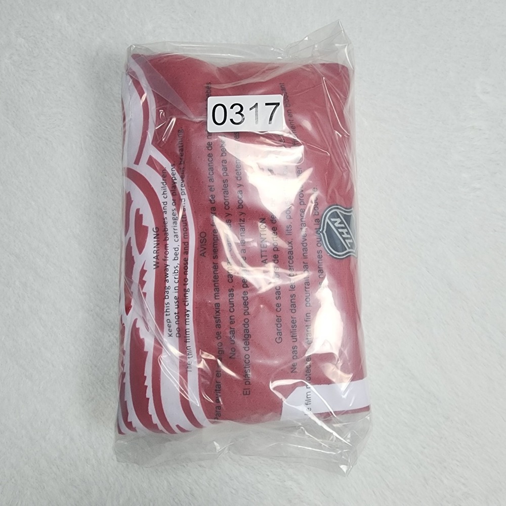 Dylan Larkin Detroit Red Wings Jersey Womens L XL Red NHL Hockey #71 Captain - Picture 9 of 9